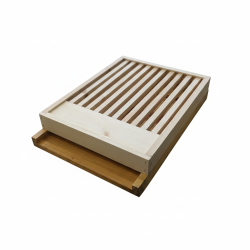 Cat cu grătar pentru ventilație